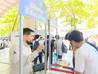 Asistencia a la ExpoFeria de la Educación, Salud y Bienestar, organizada por el ayuntamiento tuxtleco en la Preparatoria Número 2 del Estado.