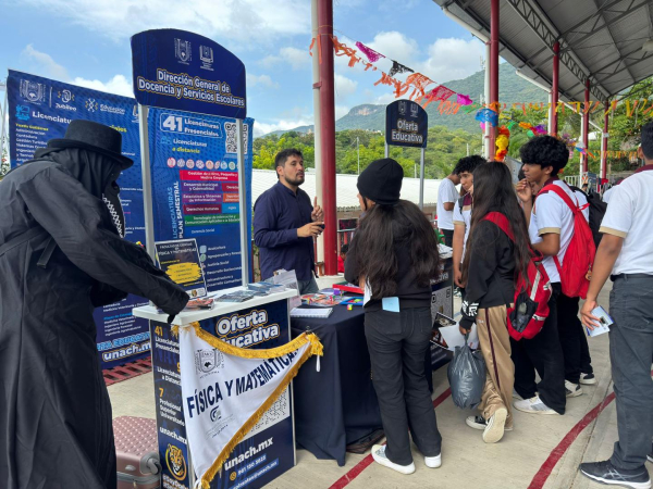 Visitamos a estudiantes de nivel medio superior del CECyTE 40
