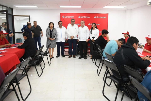 Entrega de Tarjetas Universitarias Inteligentes (TUI) a  estudiantes de nuevo ingreso